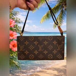 Louis Vuitton Monogram Zip Pochette Clutch